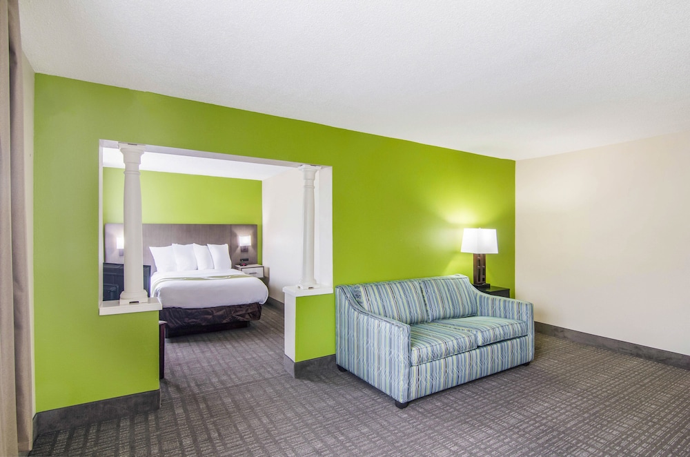 Quality Inn near University of Mobile 35/50