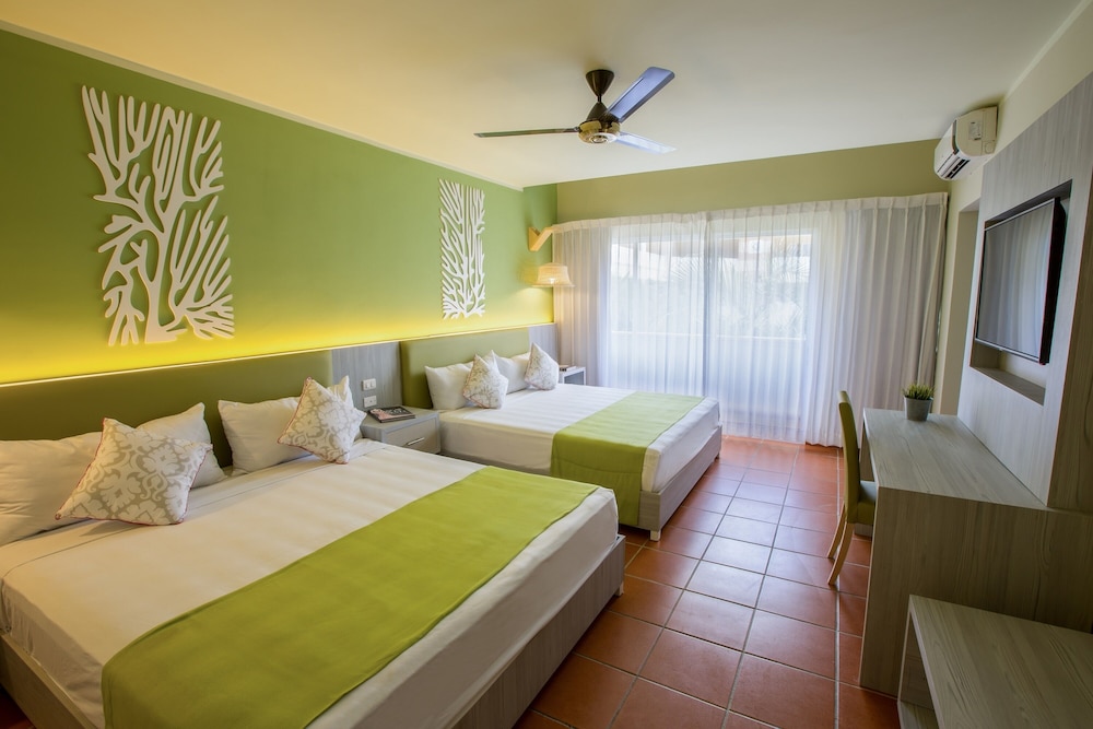 whala!bavaro 7/50