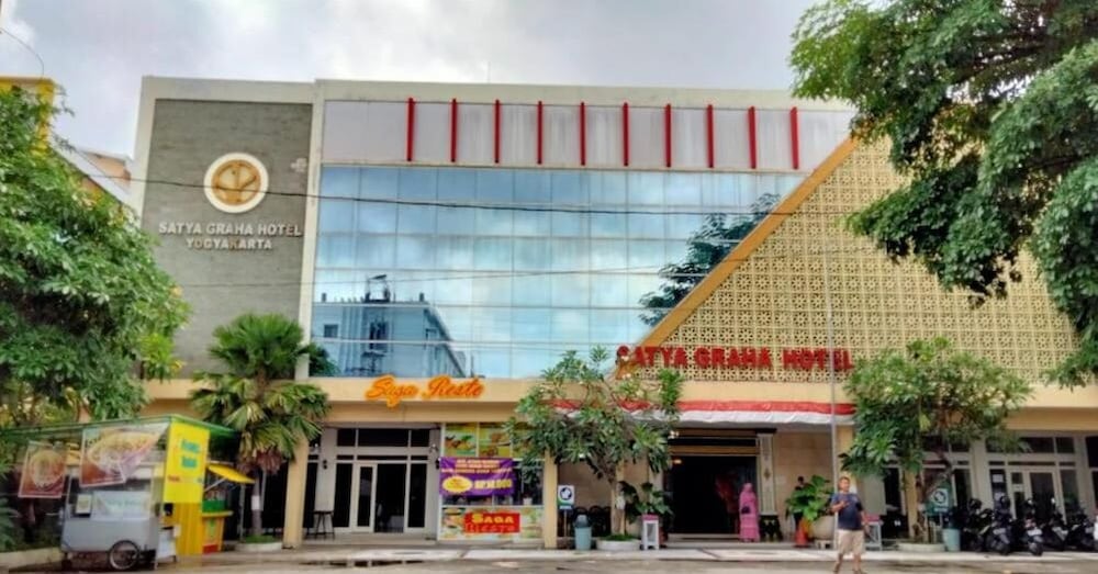 Satya Graha Hotel 4/79