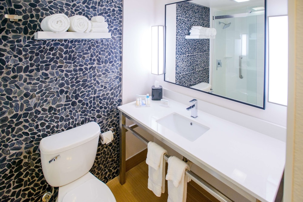 Hilton Garden Inn Rochester Downtown MN 12/40