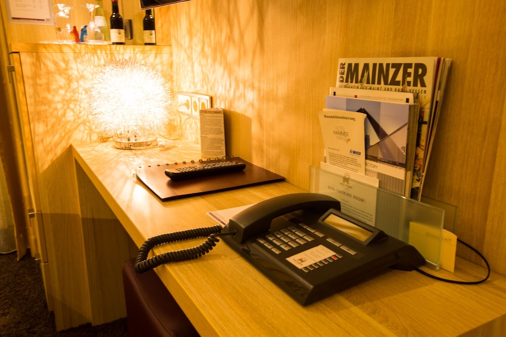 Hotel Hammer - Mainz Hauptbahnhof 50/66