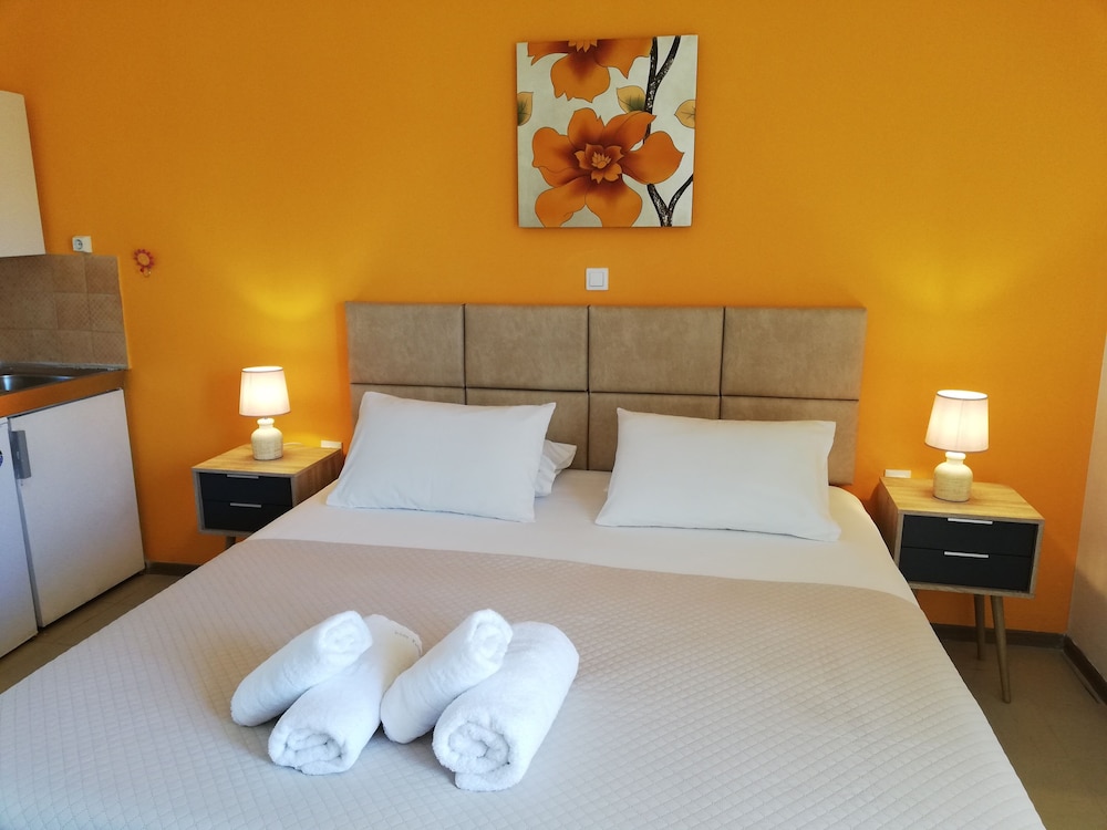 BASIC, TWIN BEDS, KING BED