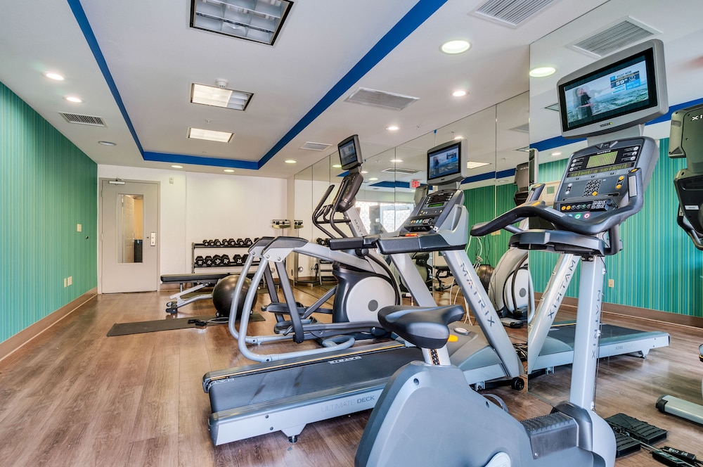 Holiday Inn Express Hotel And Suites Lake Elsinore 35/61