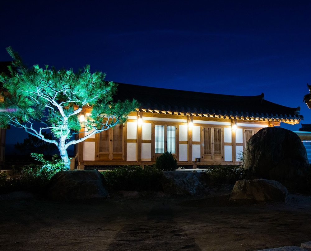 Hanok1st 5/48