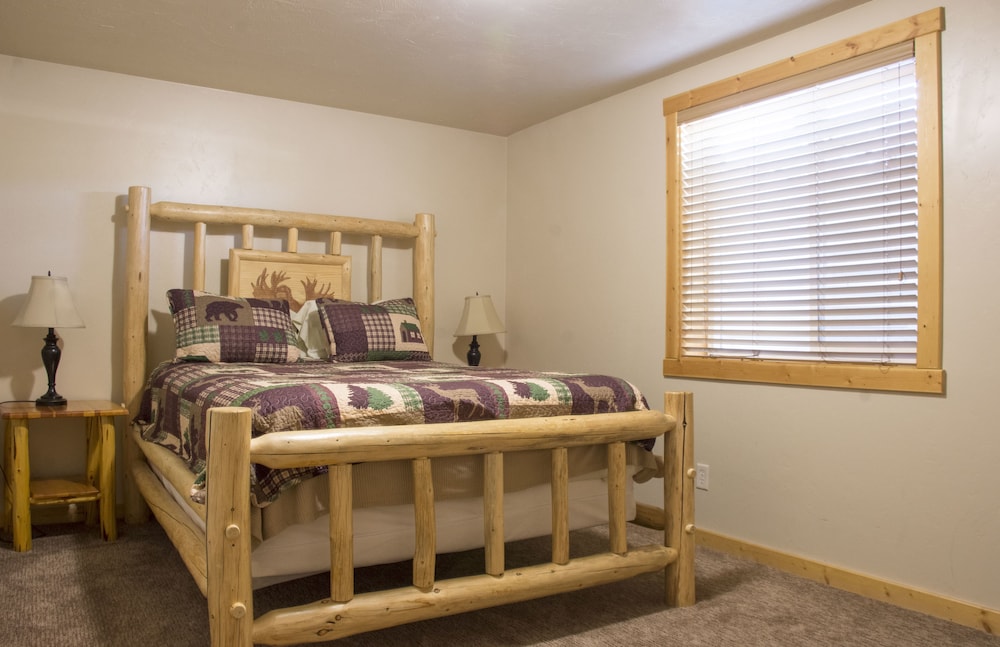 Sawtelle Mountain Resort 31/36