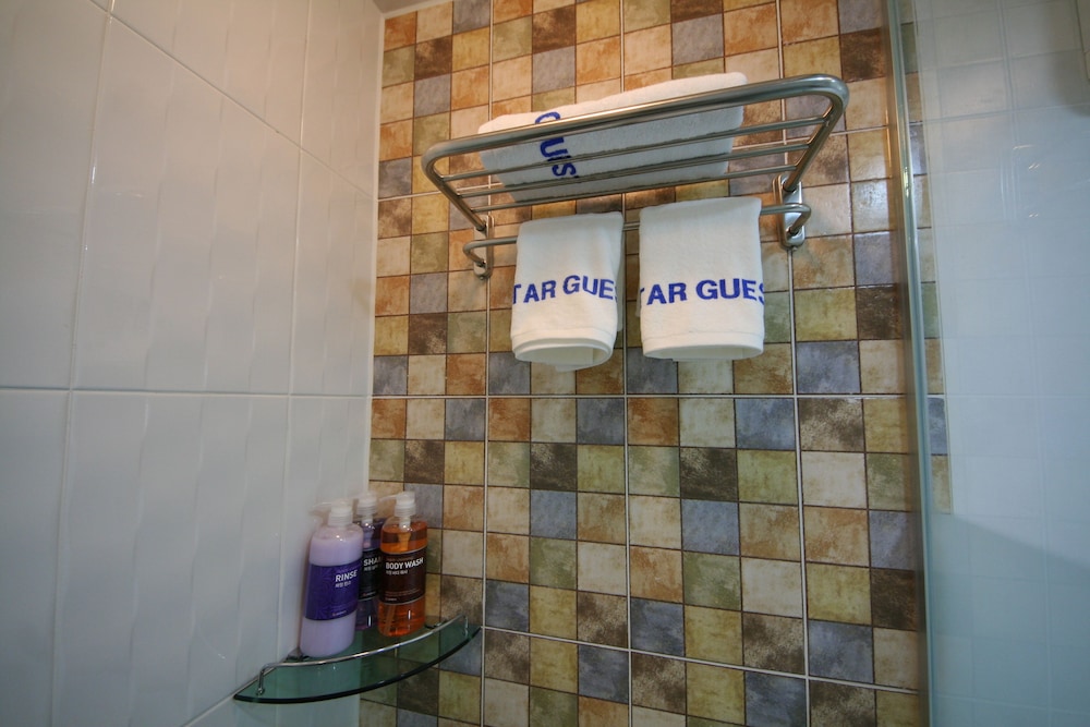 Star Guest House 41/45