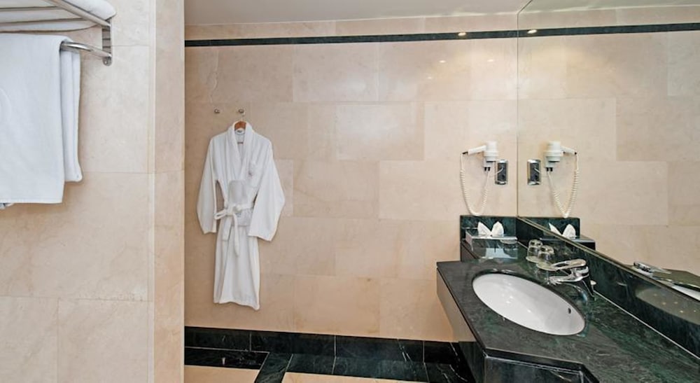 Melia Recoletos 44/49