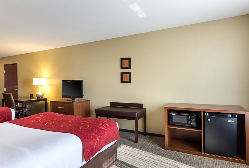 Comfort Suites & Conference Center Worthington MN 7/38