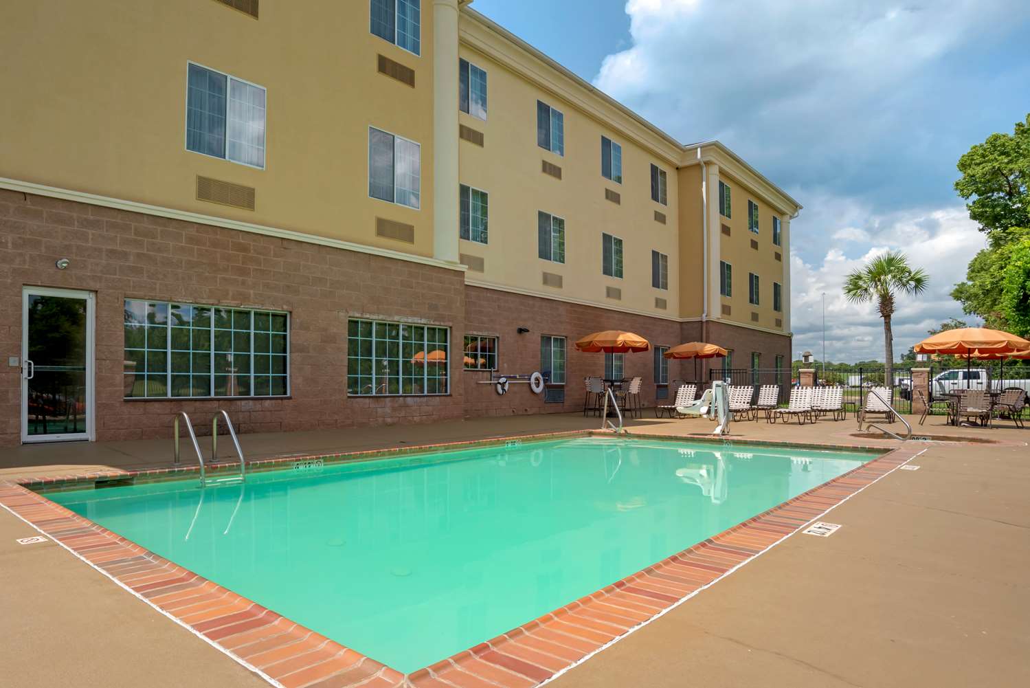 Comfort Suites Alexandria North 22/36