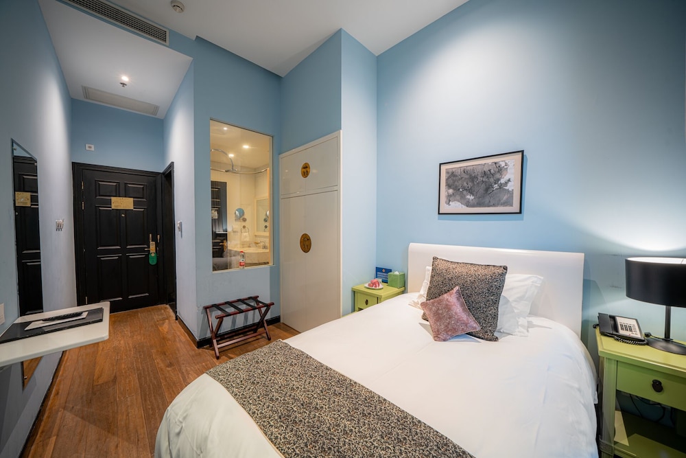 GRACIE ART HOTEL 798 11/50