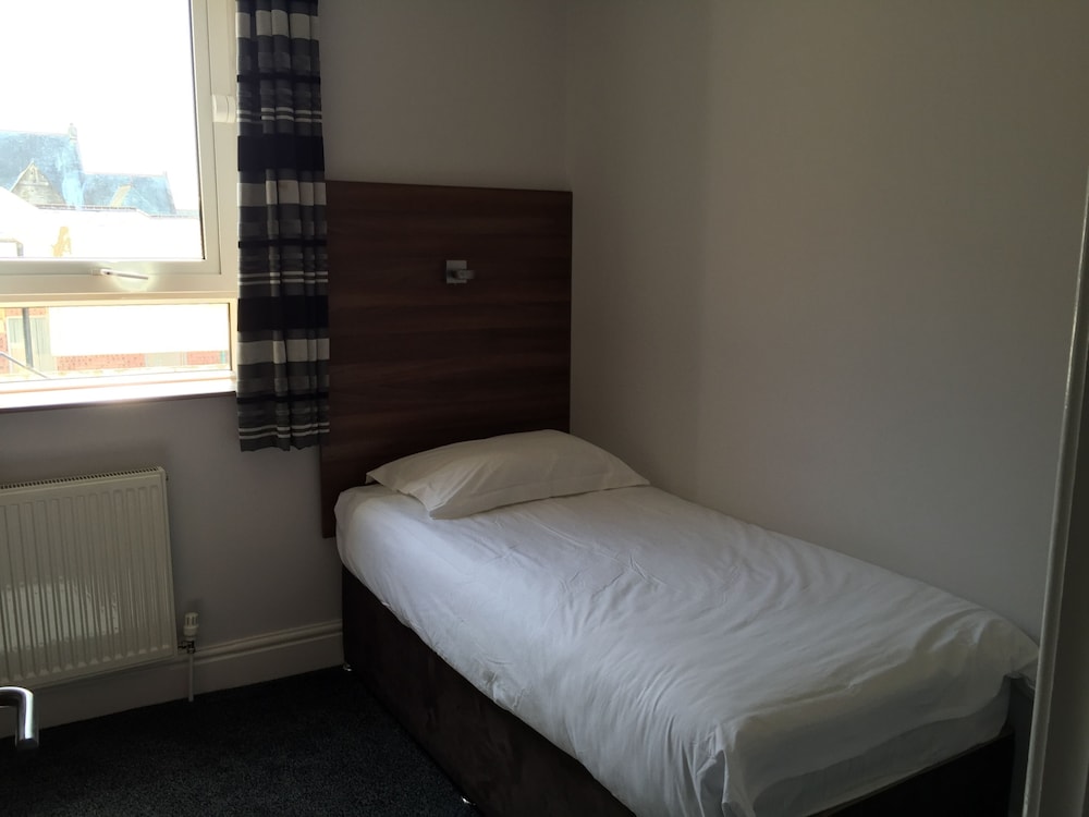 Dalmeny Resort Hotel 7/38