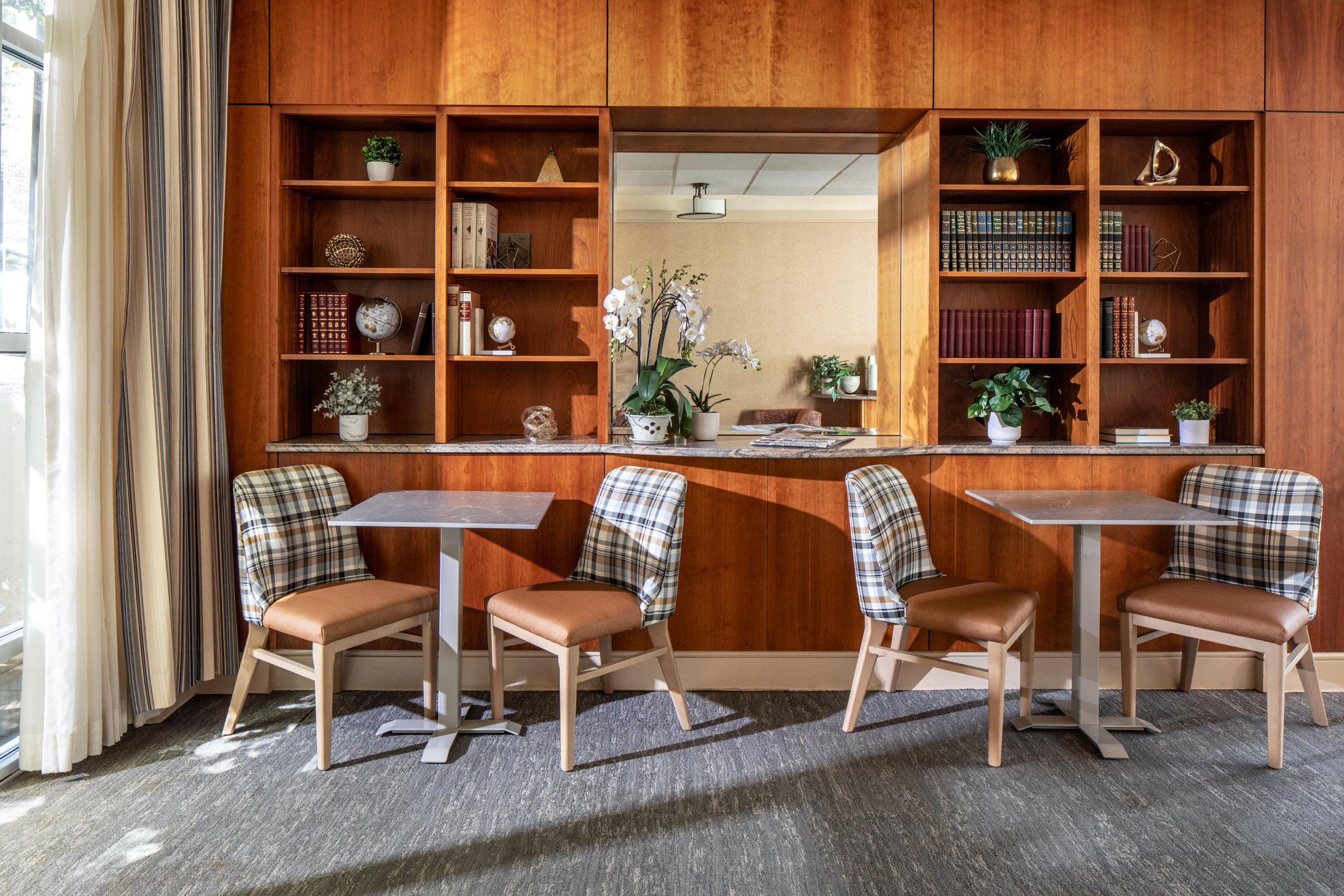Park Lane Suites And Inn 32/50
