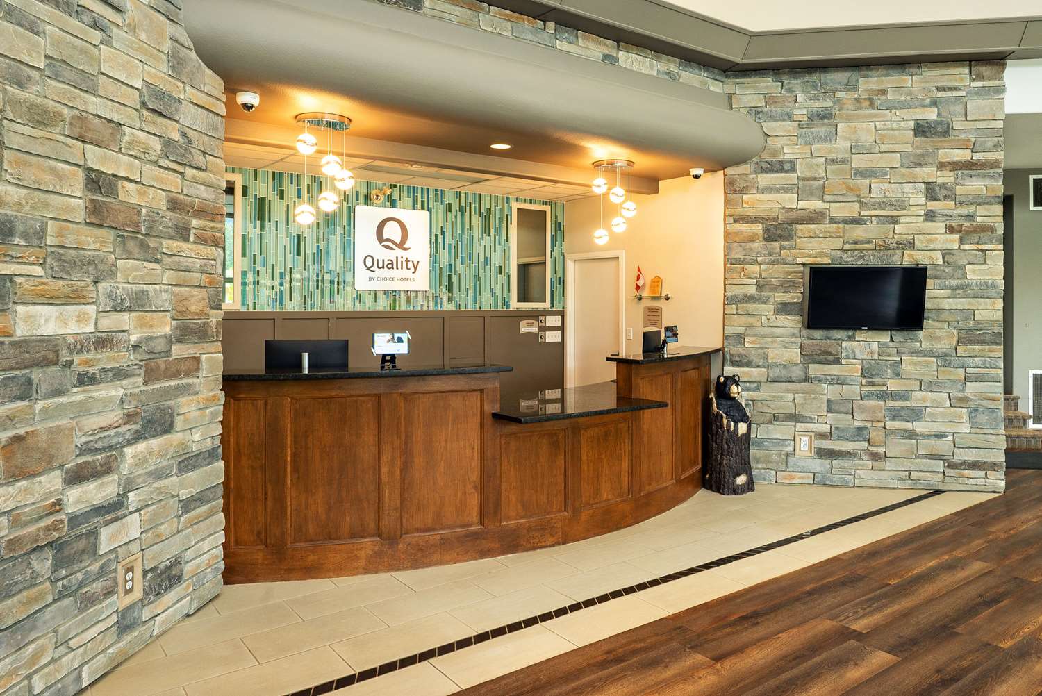 Quality Inn & Suites Clearwater 10/34