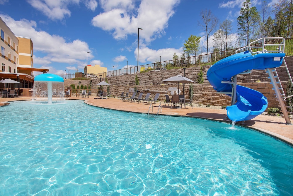 Fairfield Inn & Suites By Marriott Pigeon Forge 6/46