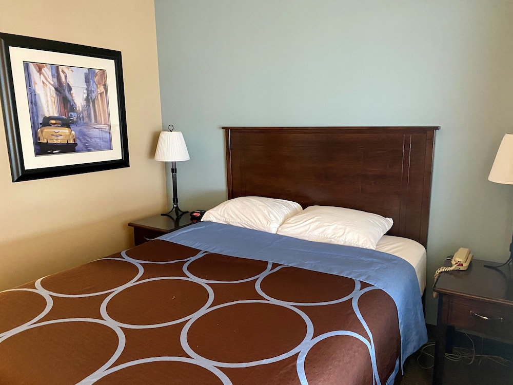 Super 8 by Wyndham Edmonton South 16/45