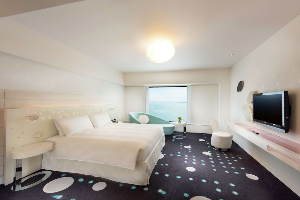 Hilton Tokyo Bay 20/76
