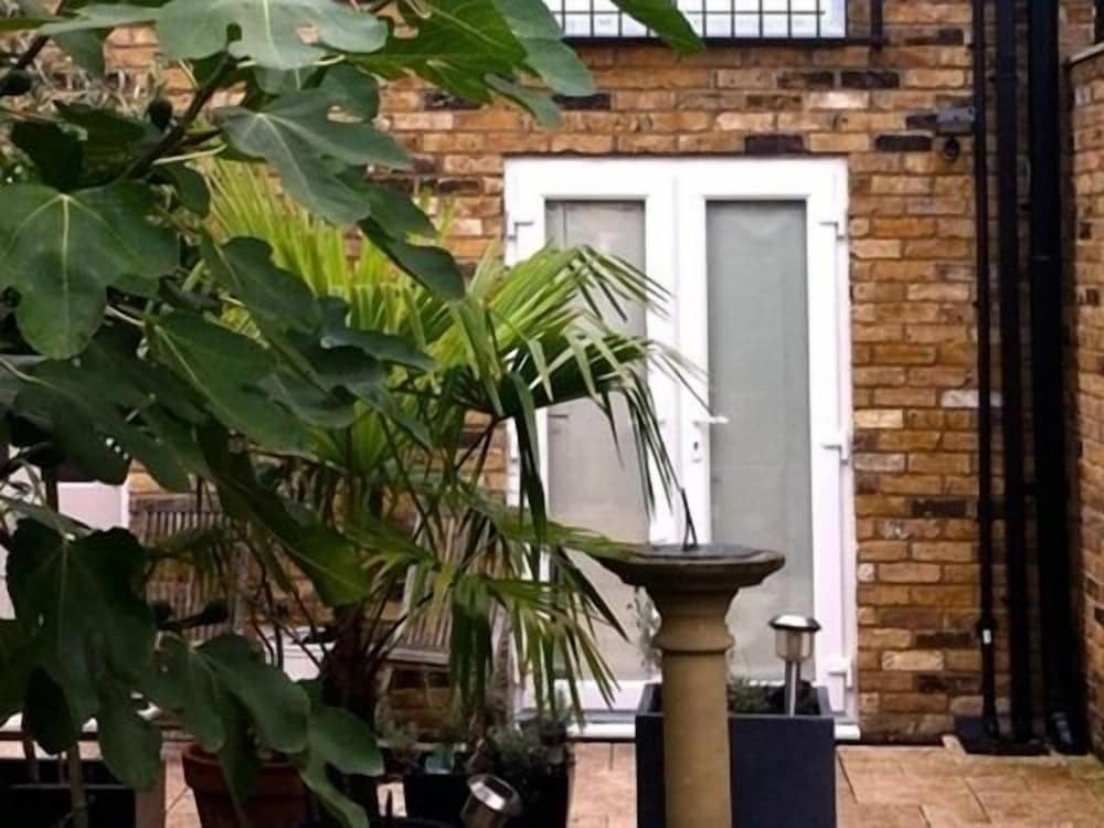Kew Rooms 36/49