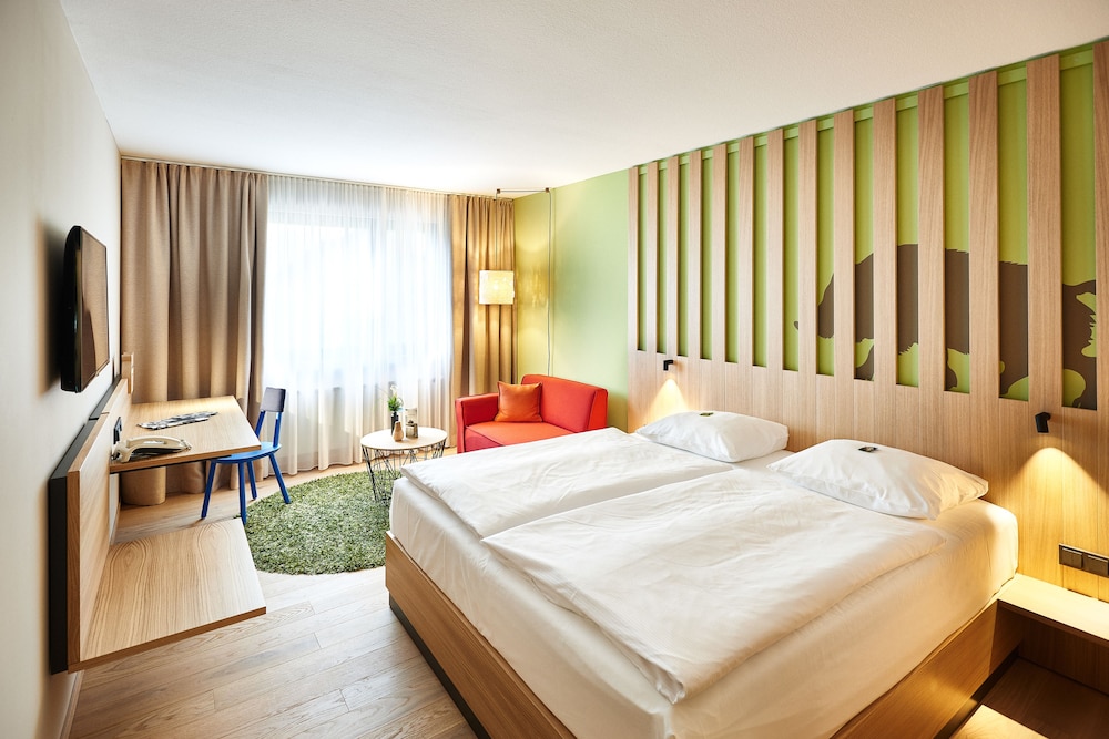 Hotel Zugbruecke Grenzau 12/69