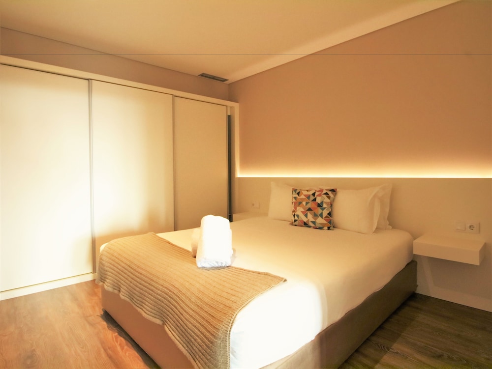 1 BEDROOM, SUPERIOR, APARTMENT, RIVER VIEW