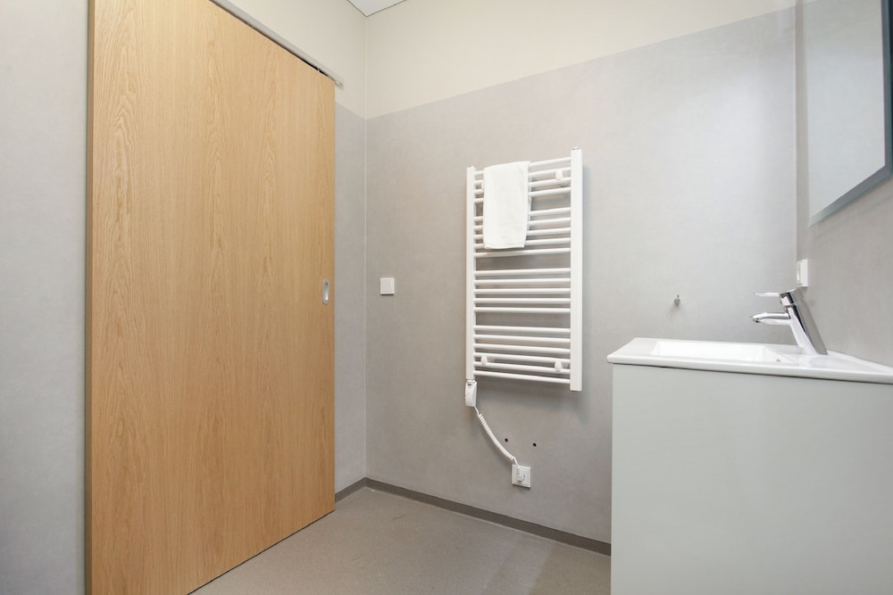 Arnarstapi Hotel 30/32