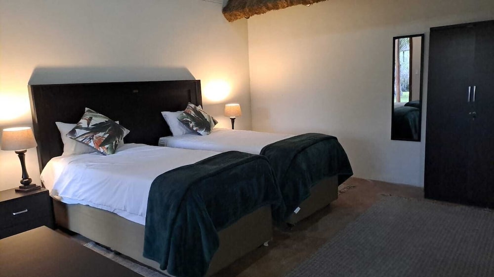 Iphofolo Lodge 12/48