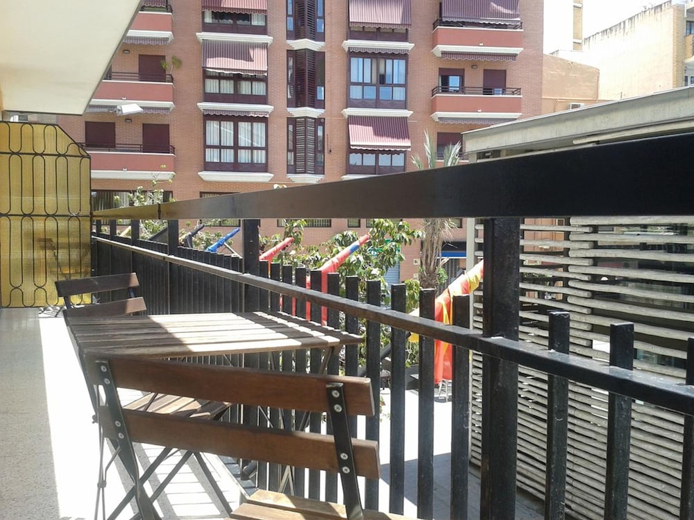 Hostal El Mercat 36/60