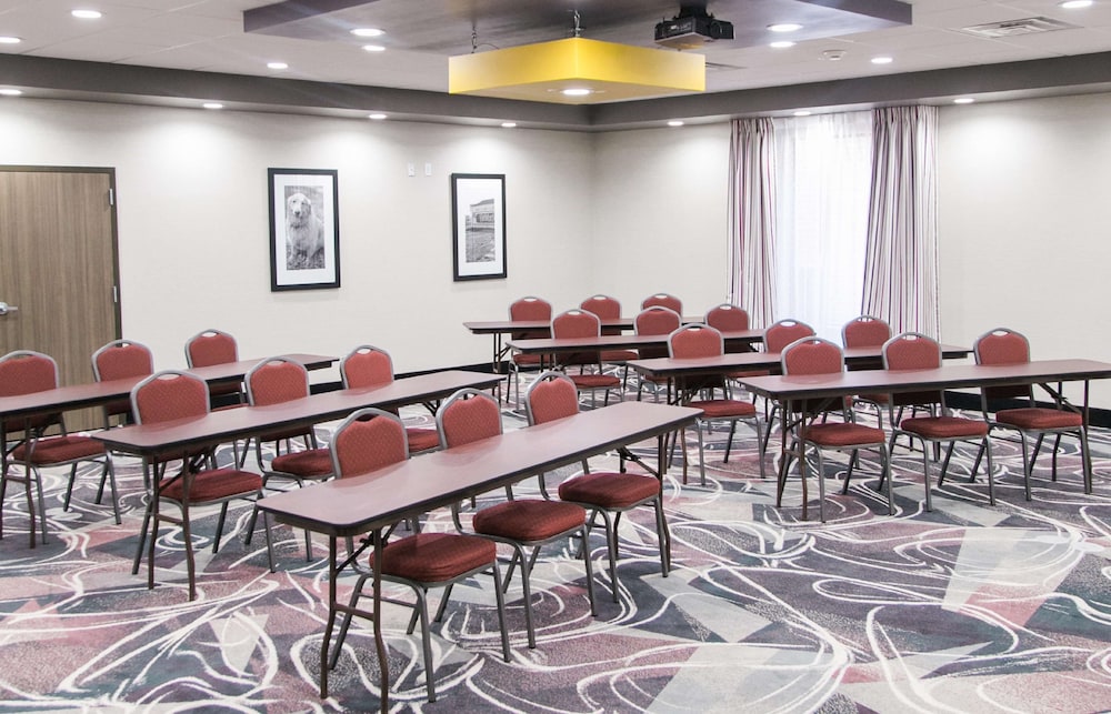 Hampton Inn & Suites Amarillo East 34/37