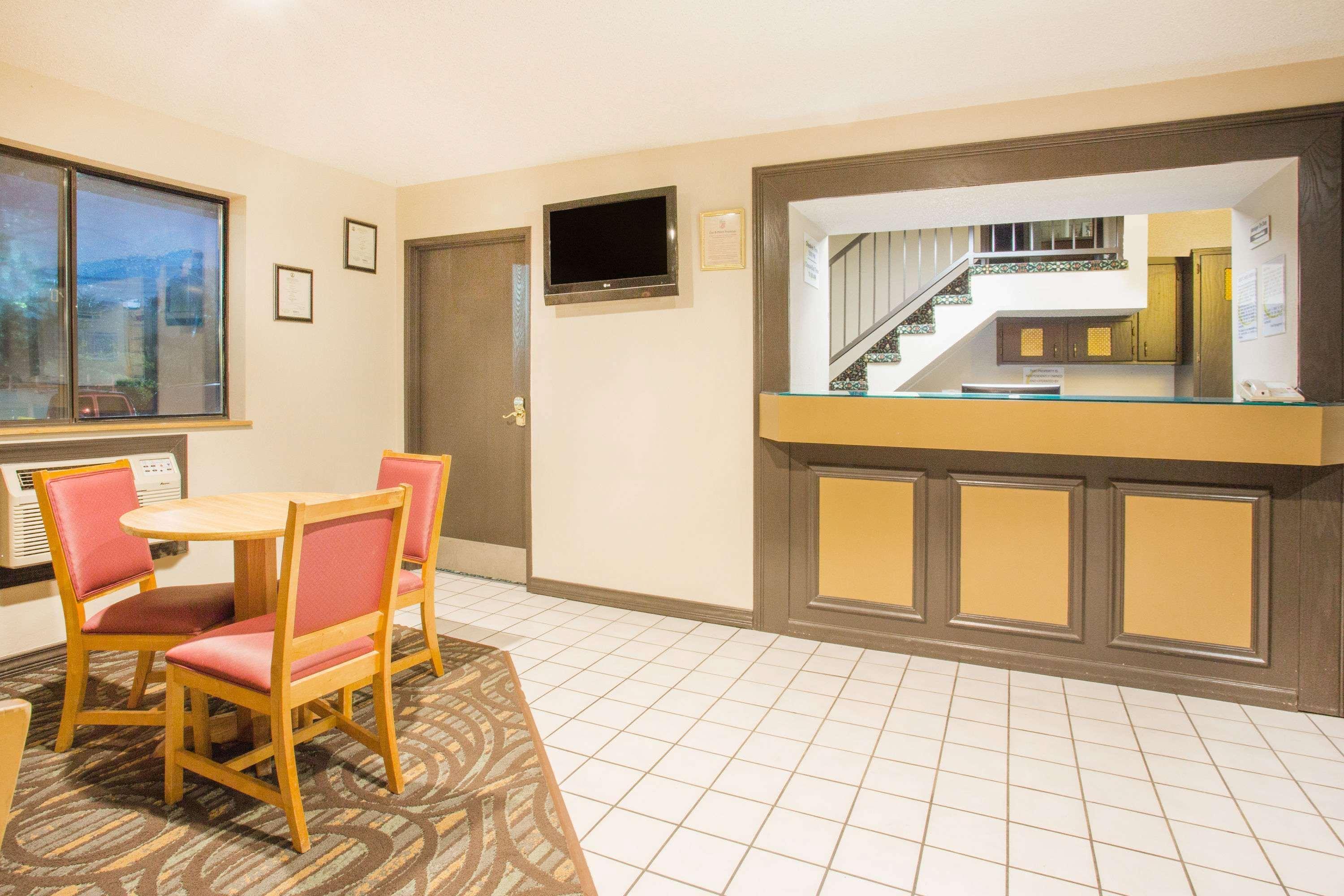 Super 8 by Wyndham Lexington VA 14/16