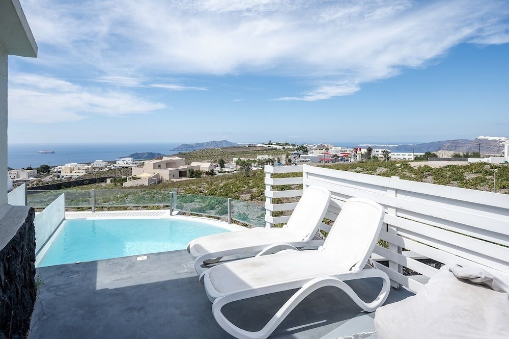 Smy Santorini Suites & Villas 40/76