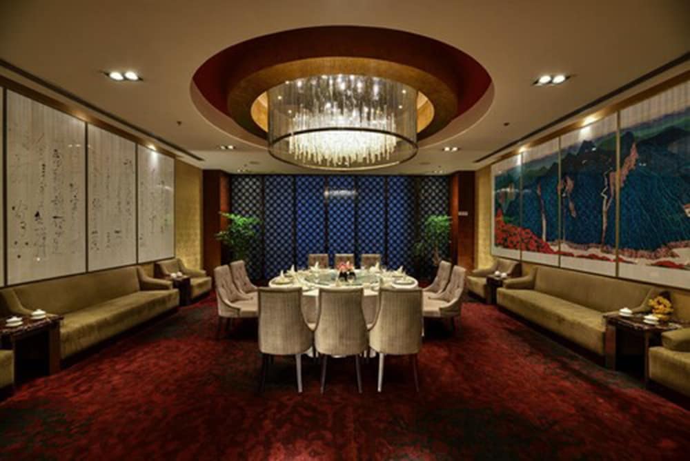 Hotel Equatorial Shanghai 21/34