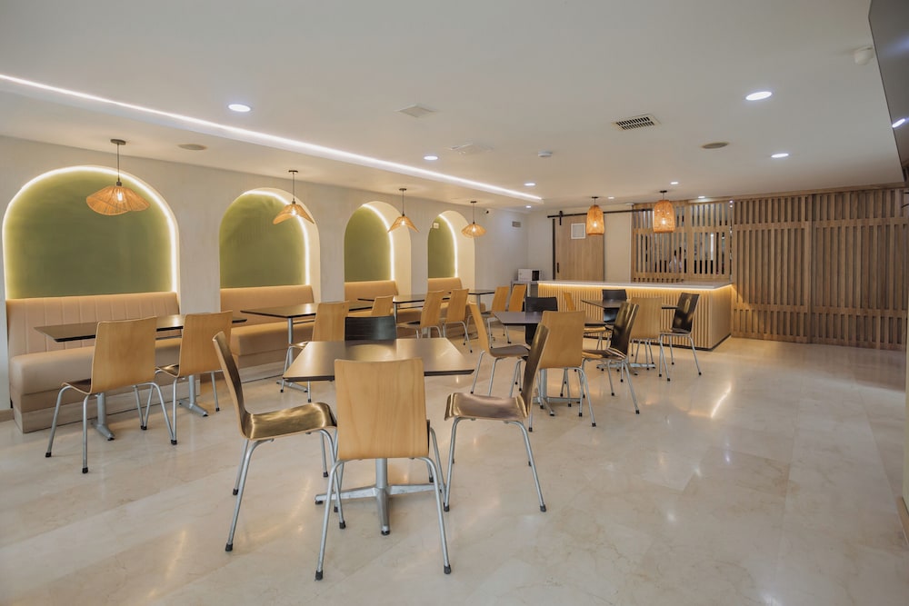 Hotel Porton Sabaneta 48/50