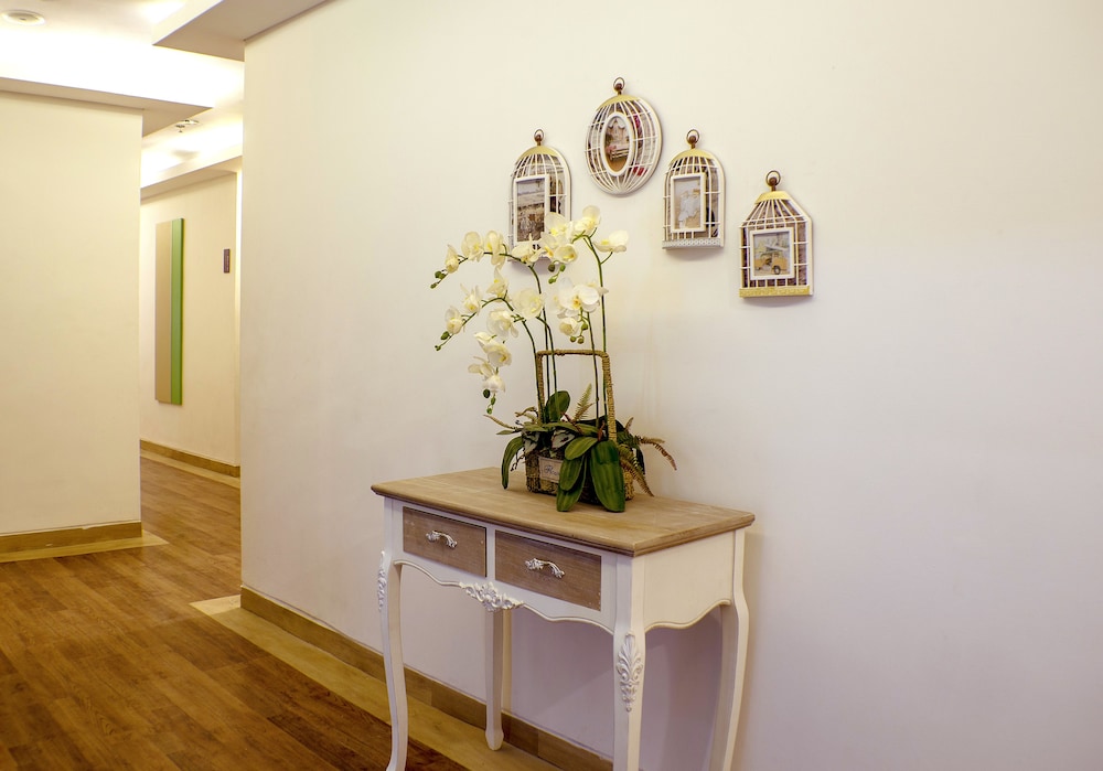 Heef Hotel Pasar Baru Powered by Archipelago 5/63