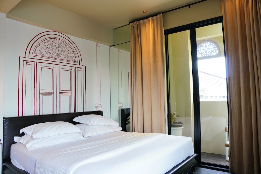 Amdaeng Bangkok Riverside Hotel 22/75