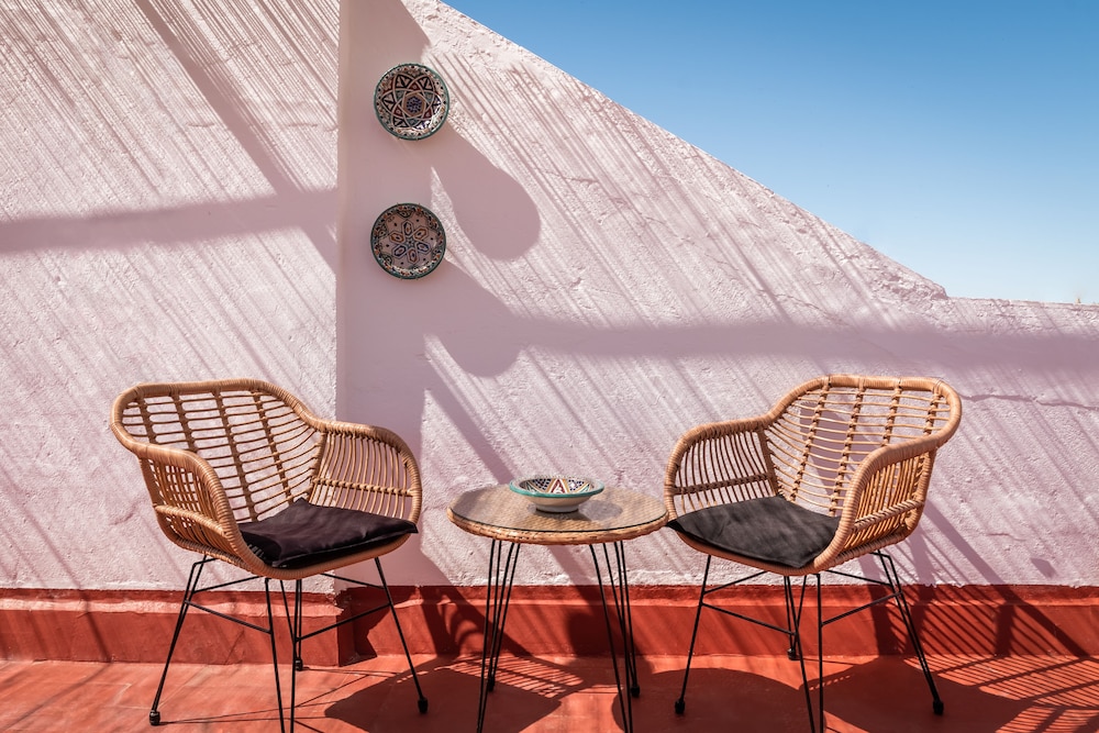 Hotel Abril 34/50