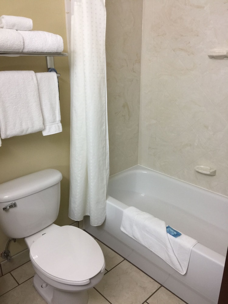 Holiday Inn Express Suites Somerset Central 76/76