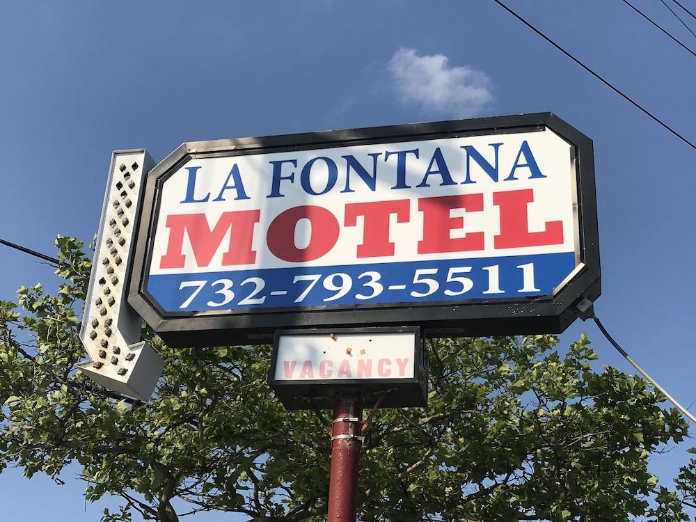 La Fontana Motel 3/16