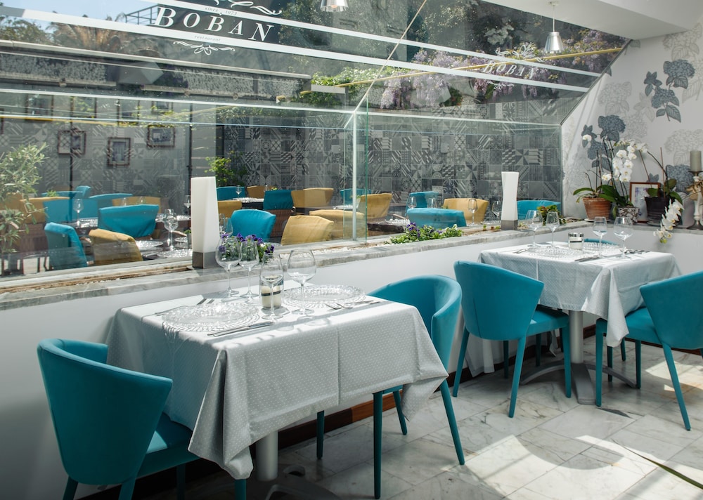 Boban Luxury Suites 63/80