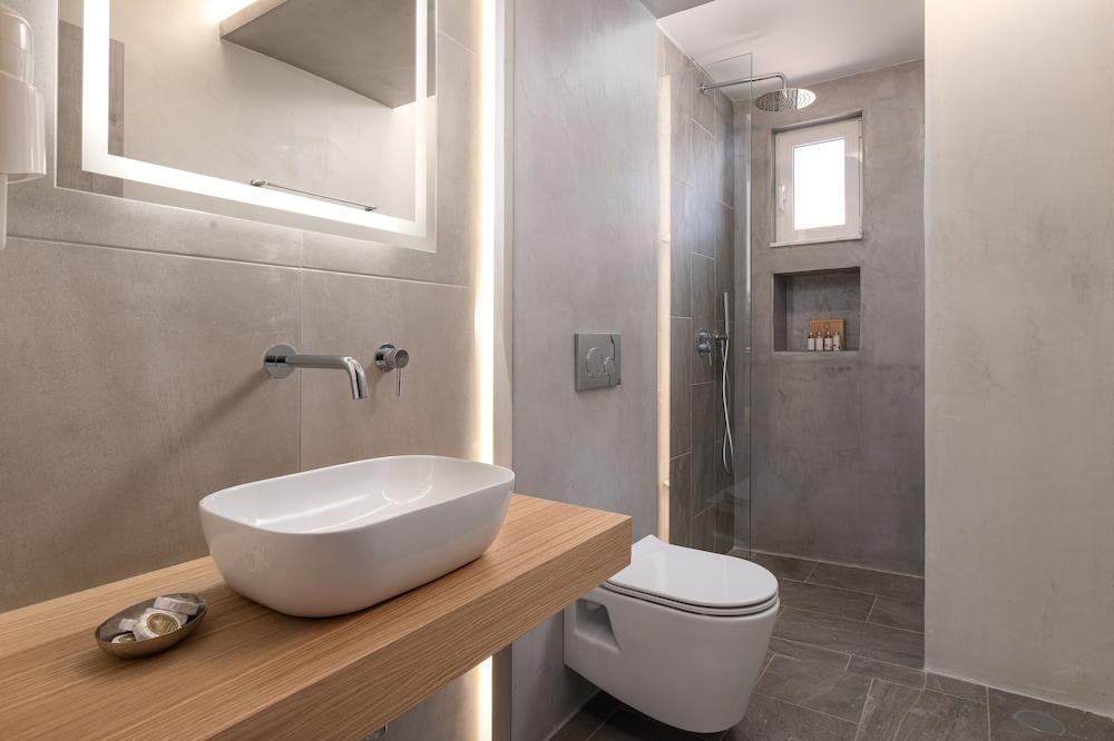 L&C Boutique Apartments 44/46