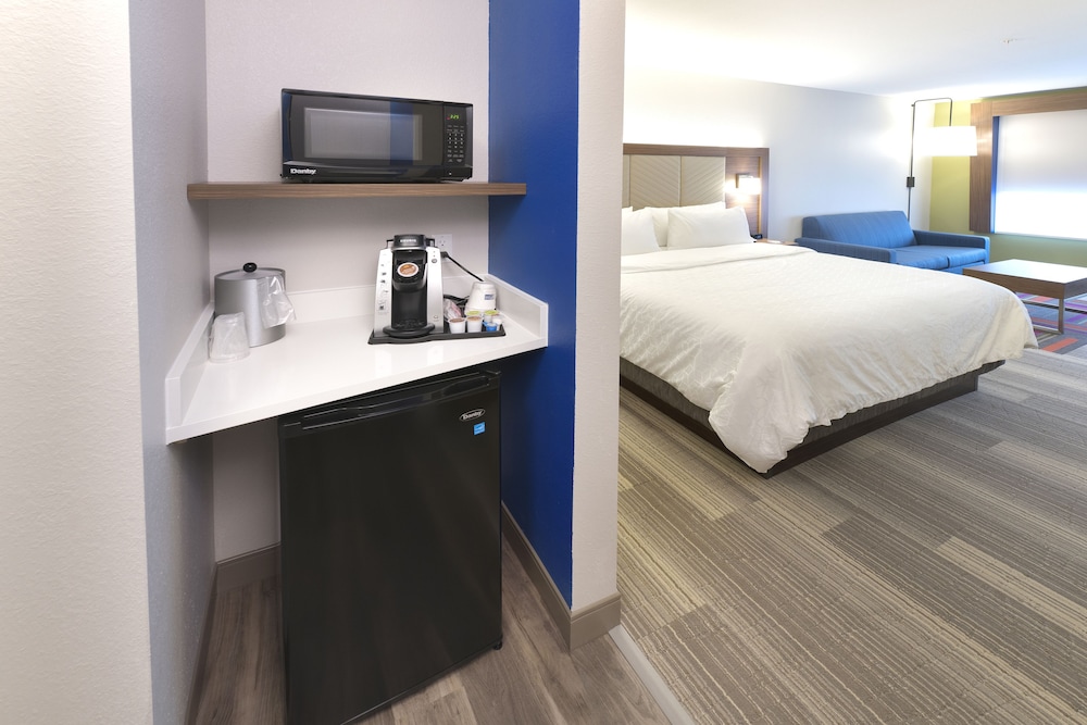Holiday Inn Express Suites Millersburg 18/52