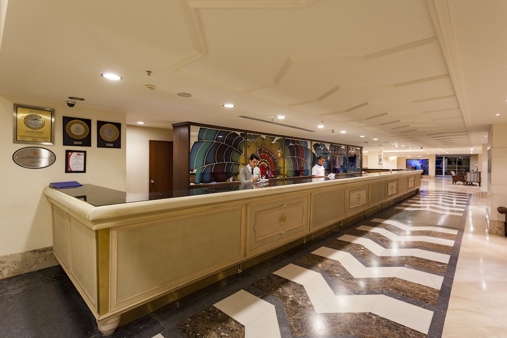 Starlight Resort Hotel 15/82
