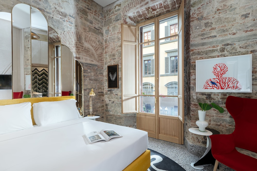 PREMIUM, DOUBLE BED, BALCONY