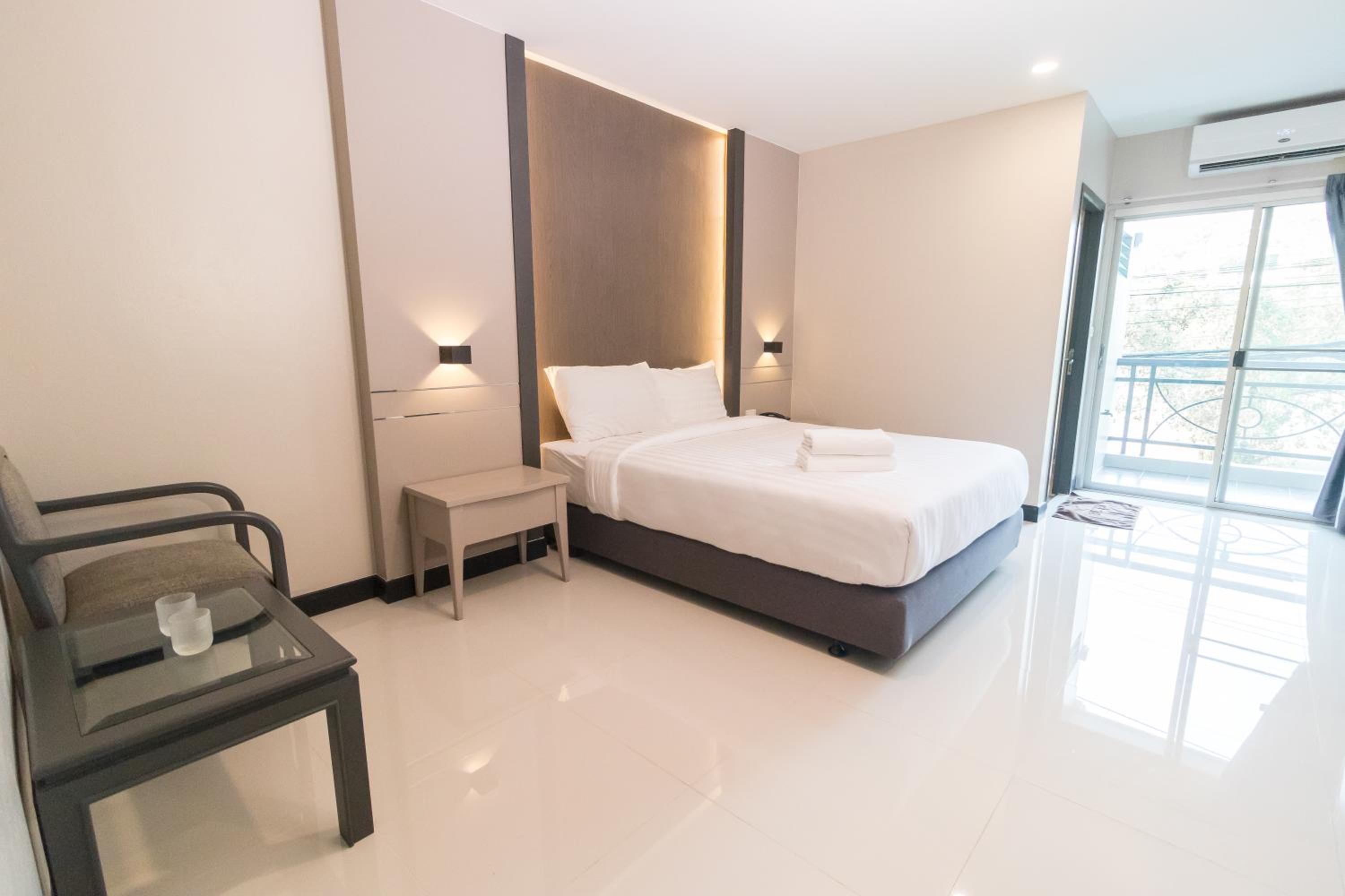 Standard, Double Bed, Bathtub