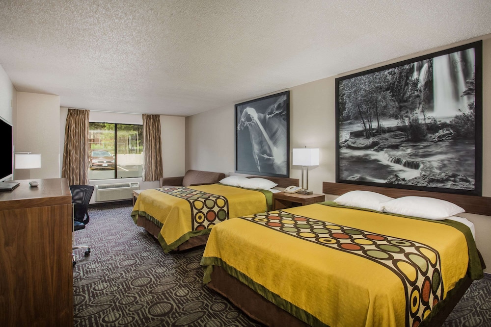 Super 8 by Wyndham Flagstaff 10/34