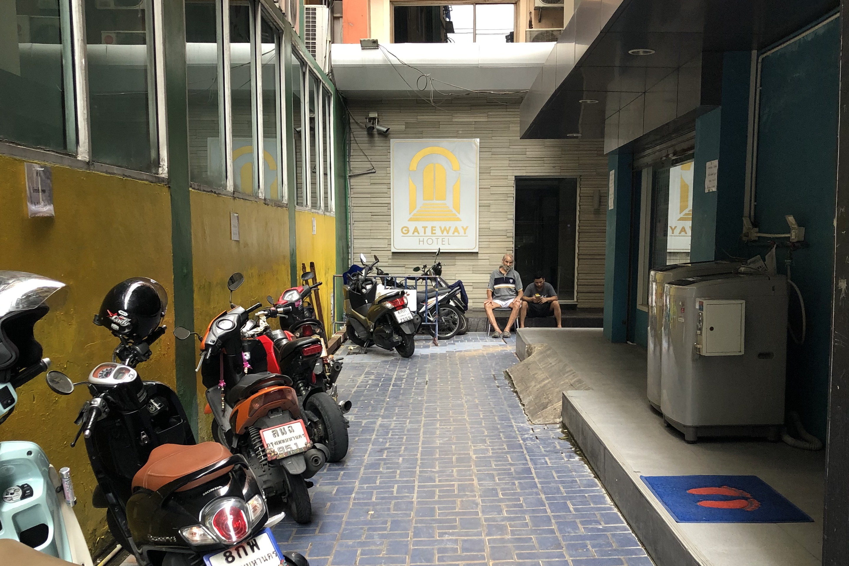 Paris in Bangkok 18/22