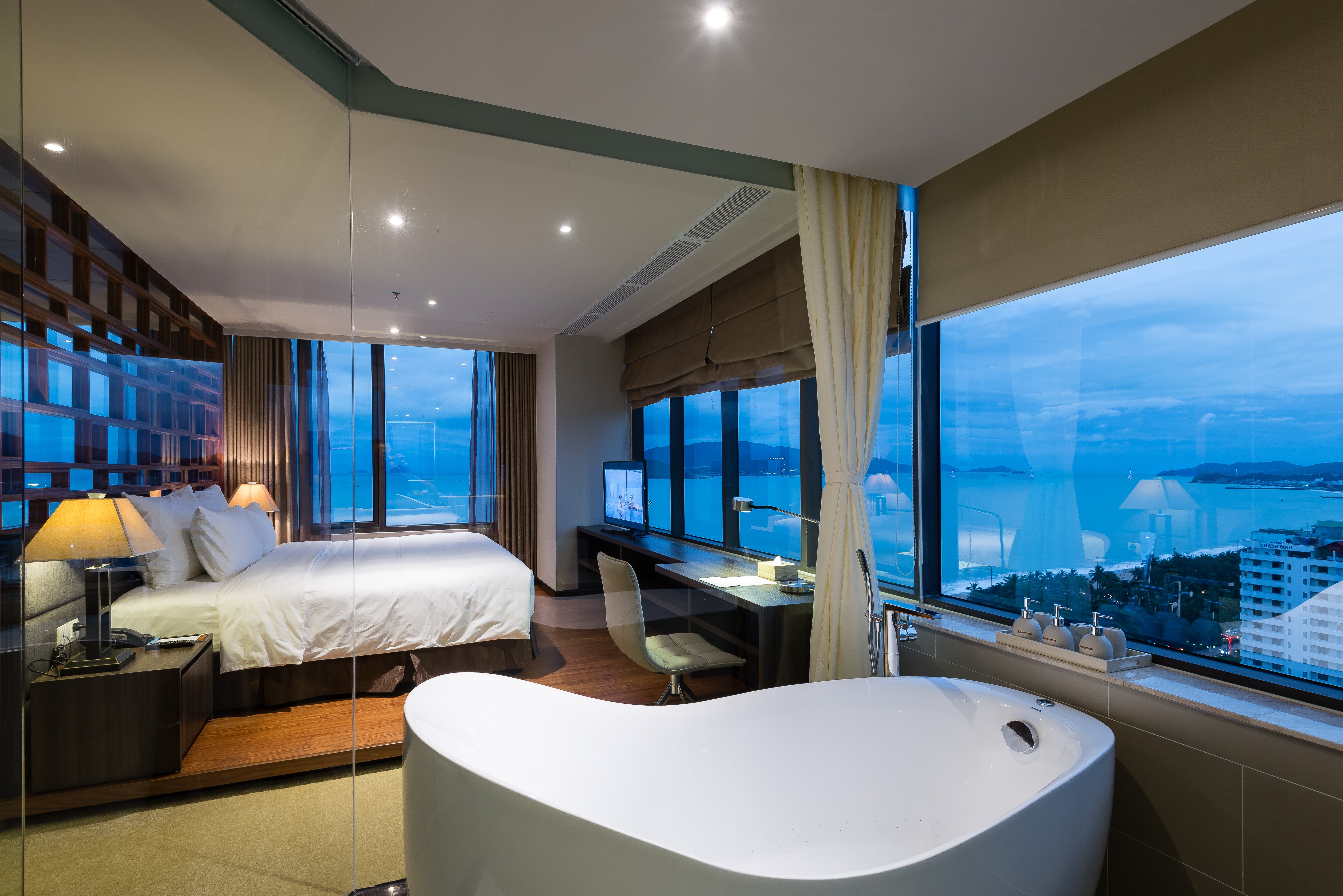 Alana Nha Trang Beach Hotel 83/83