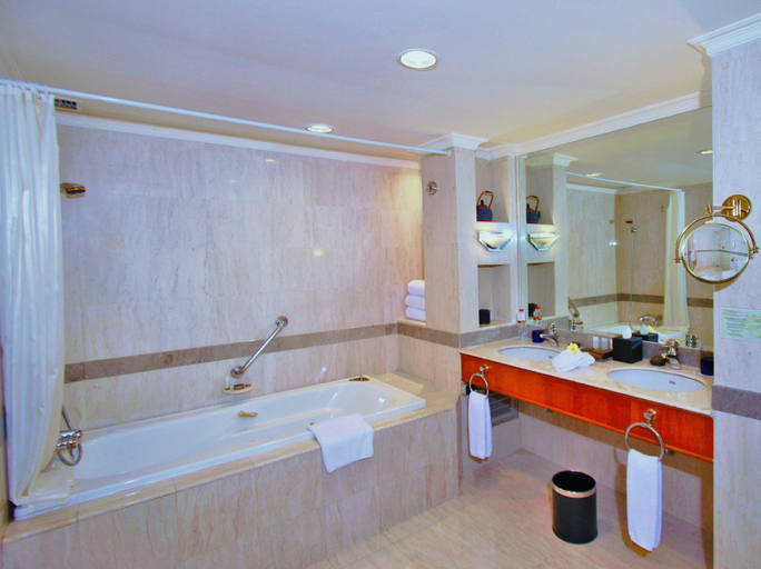 Grand, Aryaduta, Suite, Smoking، ARYADUTA MAKASSAR 3/3