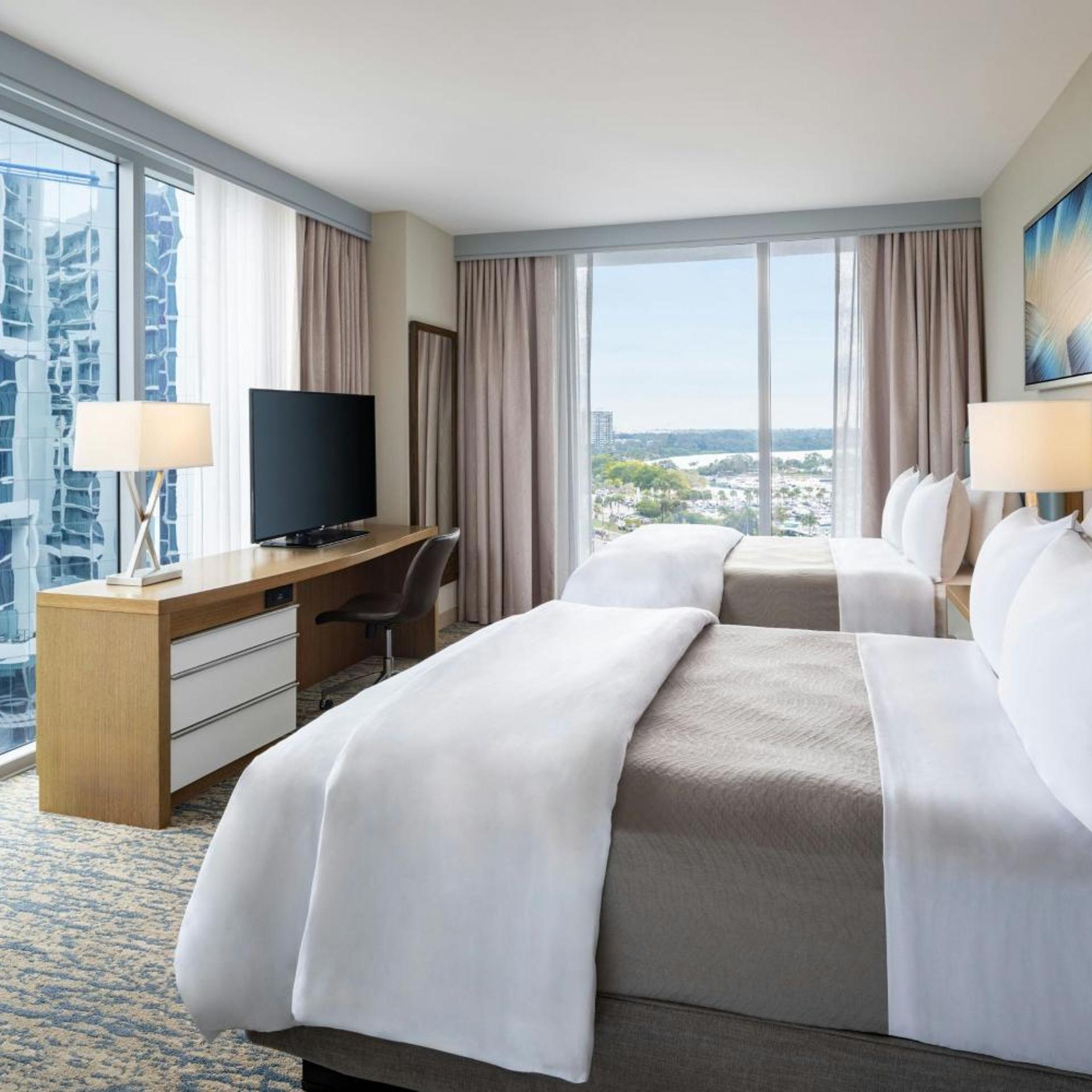 Guest Room, 2 Queen Beds, Partial Marina View, Marina View