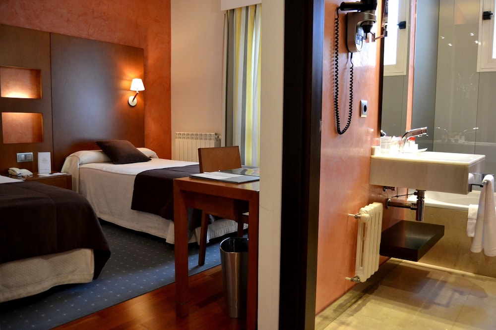 Maroa Hotel Ex Hotel America Vigo 21/48