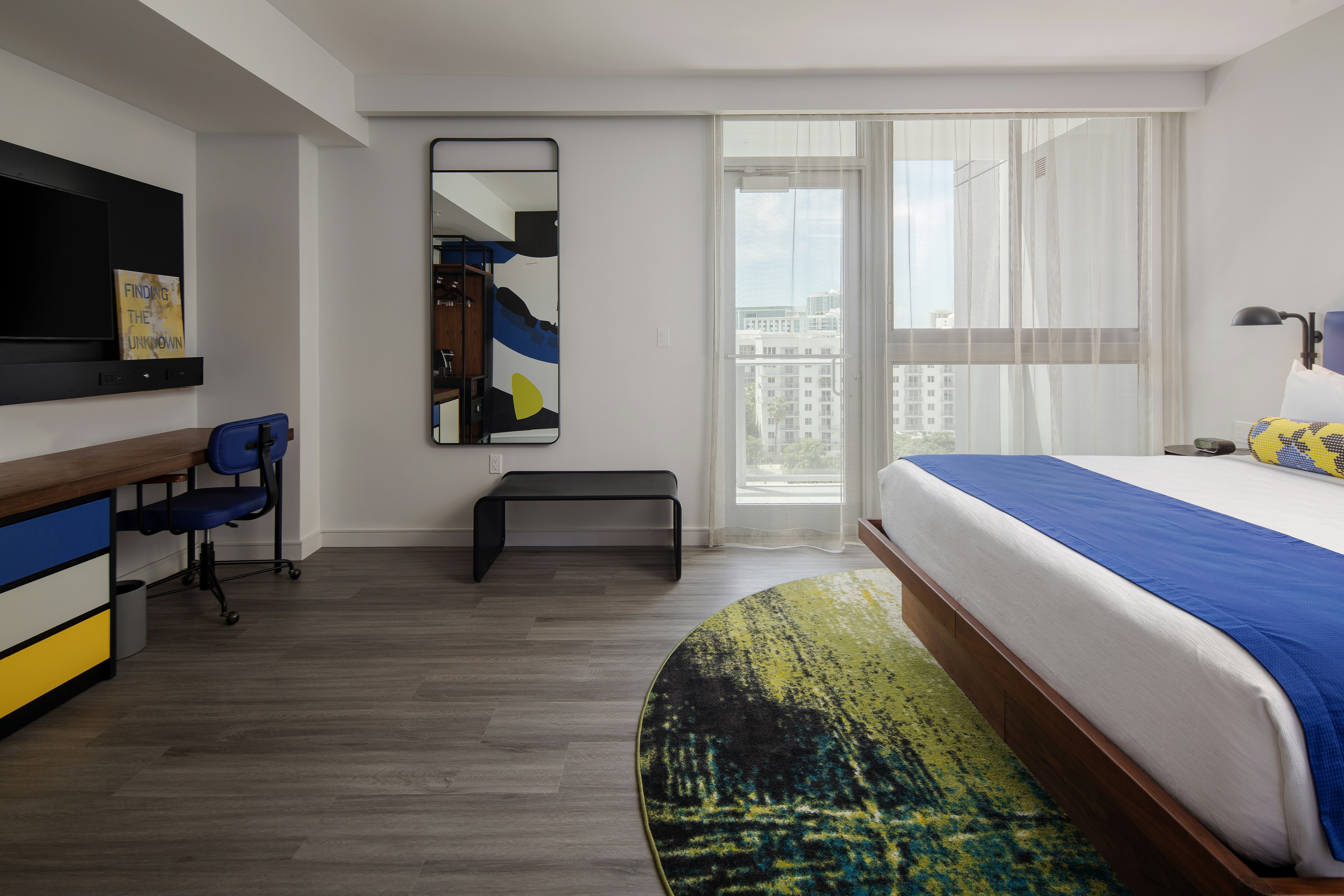 Suite, King Bed