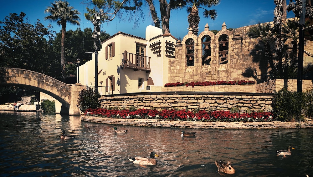 Grand Hyatt San Antonio River Walk 72/75